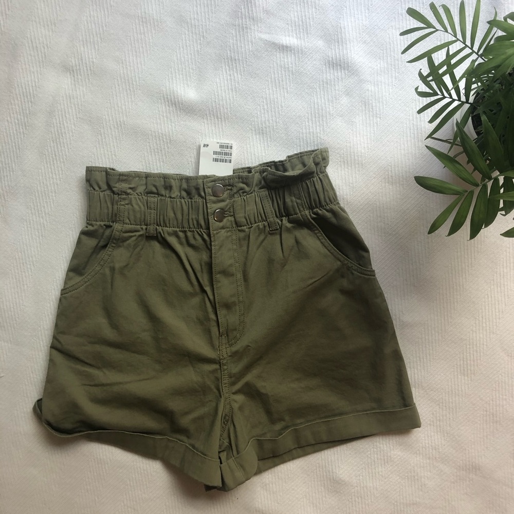 Paper bag green shorts